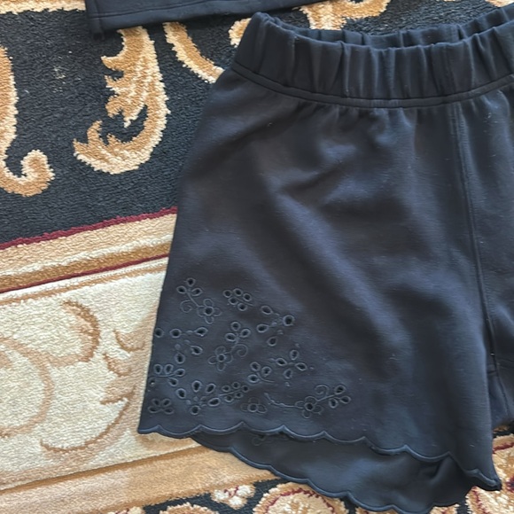 XS super cute Tahari Black Eyelet Trim Top and Shorts Set - Picture 3 of 3